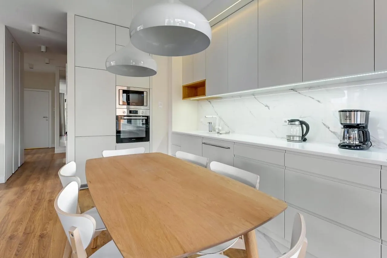 Premium Family & Business Old Town Riverside Apartment With Parking Gdansk Poland