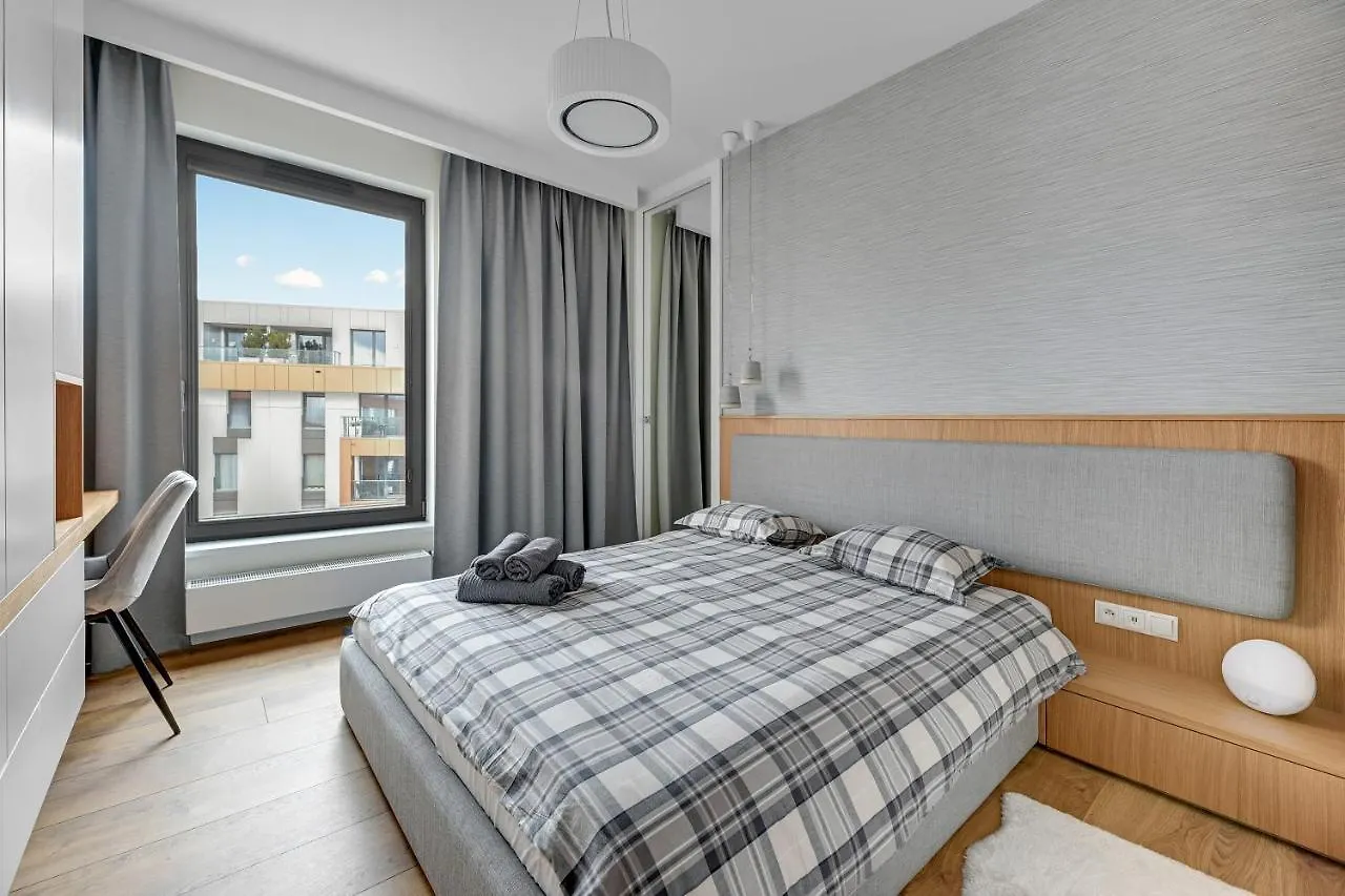 Premium Family & Business Old Town Riverside Apartment With Parking Gdansk